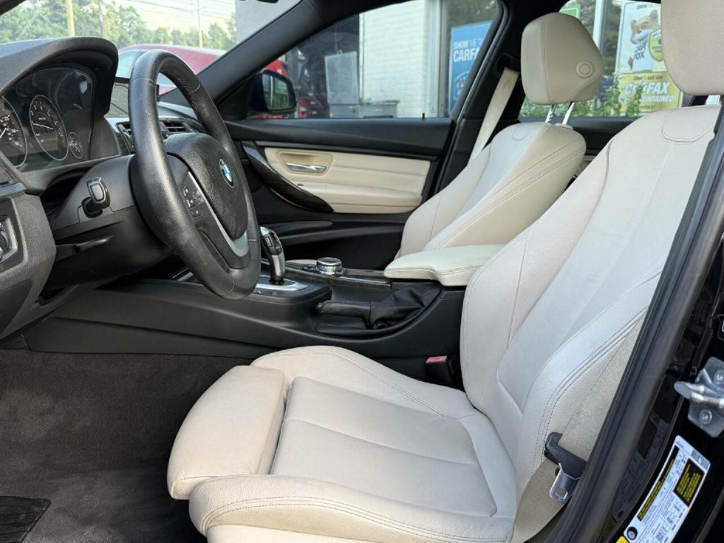 2015 BMW 3 Series Image 22