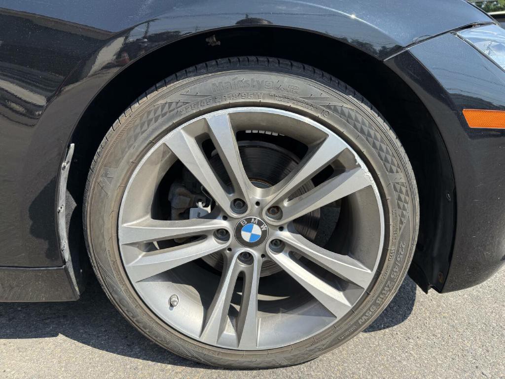 2015 BMW 3 Series Image 32