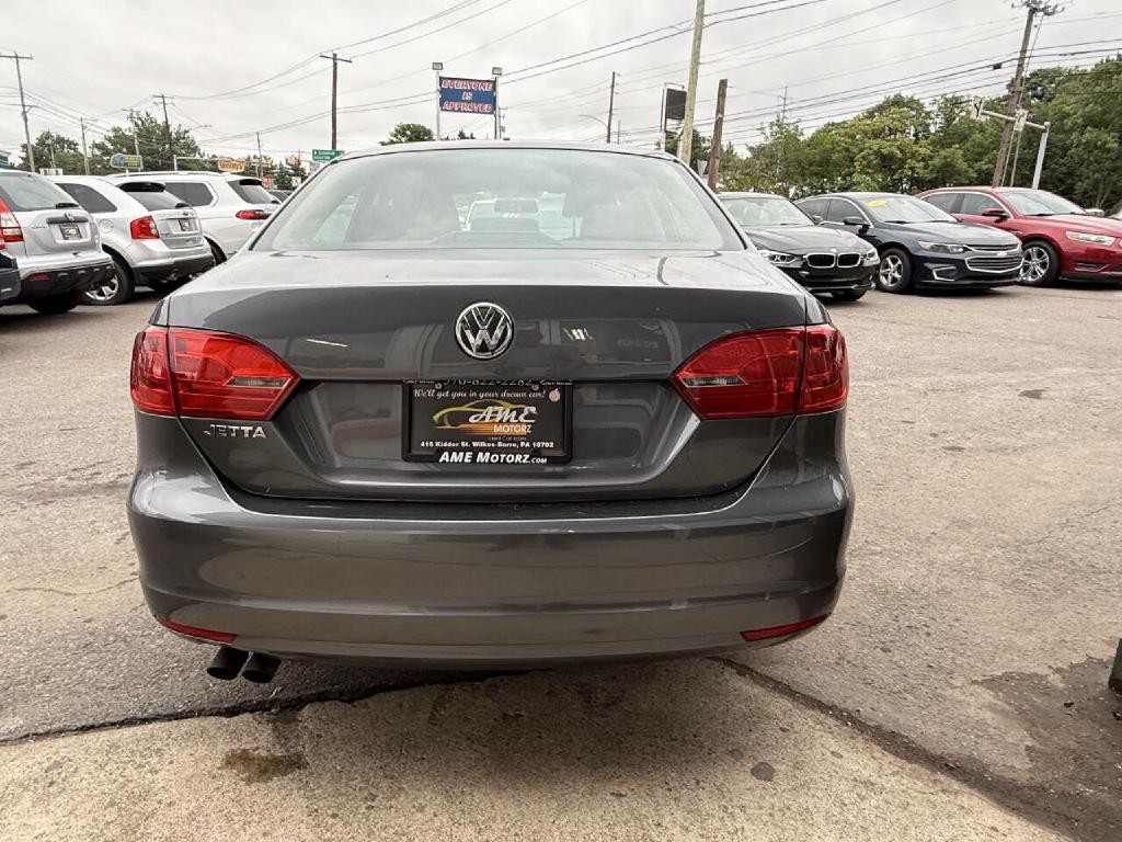 2014 Volkswagen Jetta Image 9