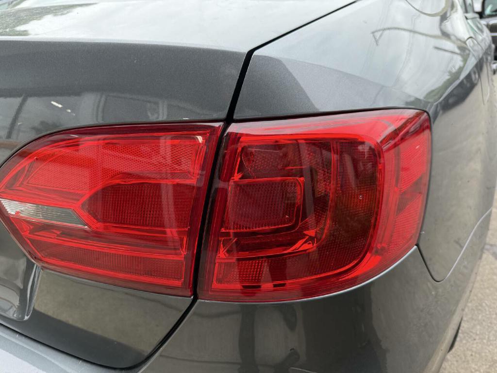 2014 Volkswagen Jetta Image 15