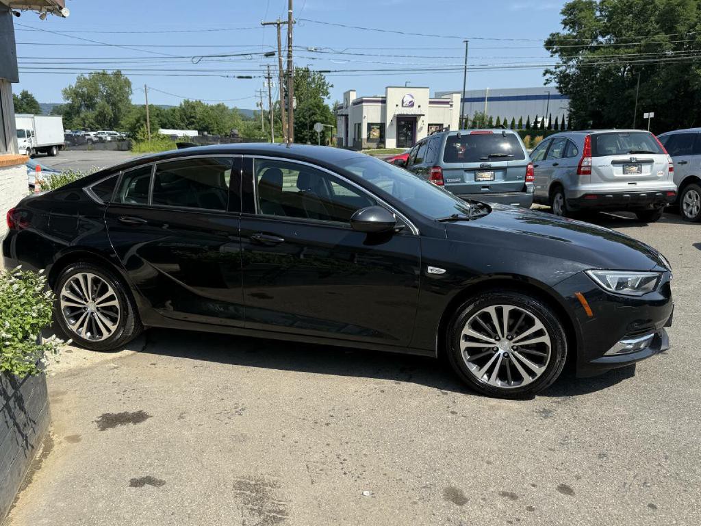 2018 Buick Regal Image 8