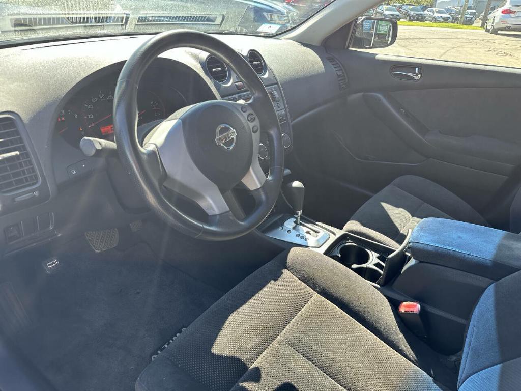 2009 Nissan Altima Image 32