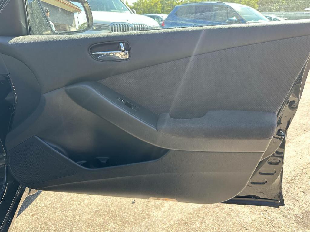 2009 Nissan Altima Image 36