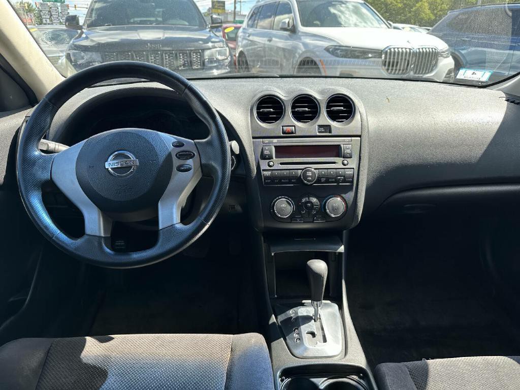 2009 Nissan Altima Image 40