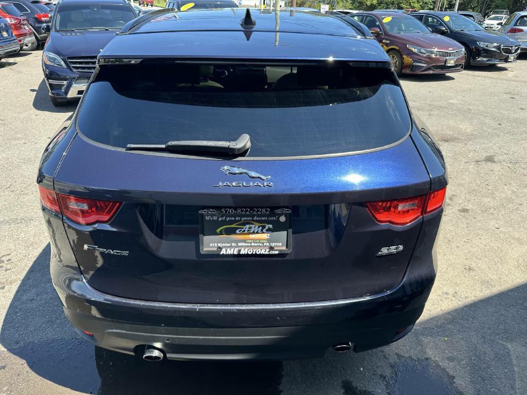 2019 Jaguar F-PACE Image 10