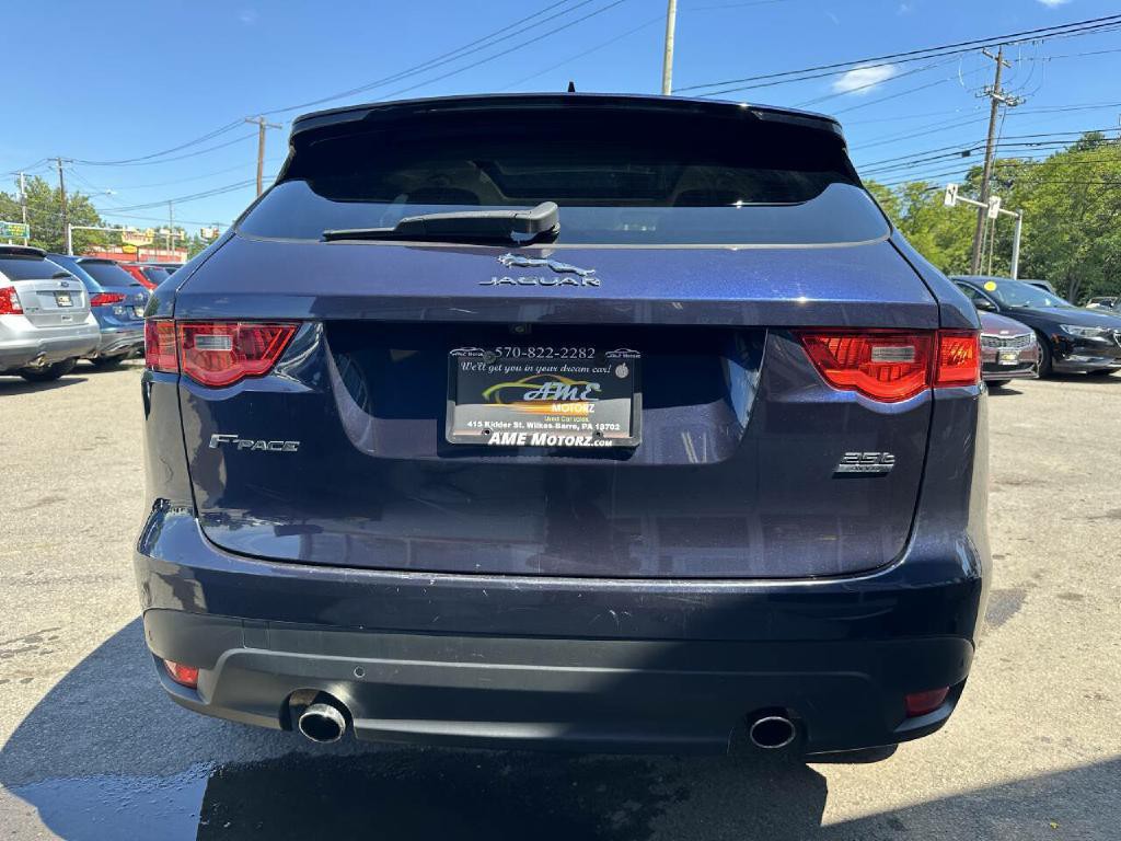 2019 Jaguar F-PACE Image 11