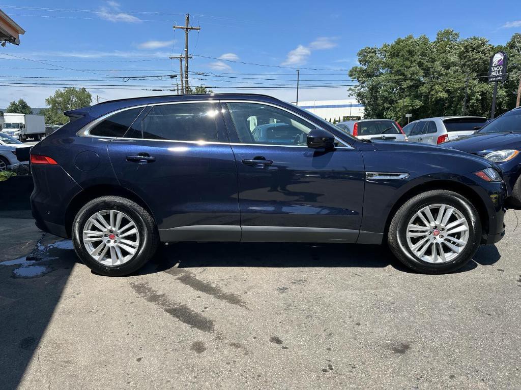 2019 Jaguar F-PACE Image 13