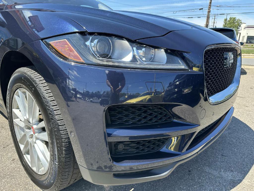 2019 Jaguar F-PACE Image 15