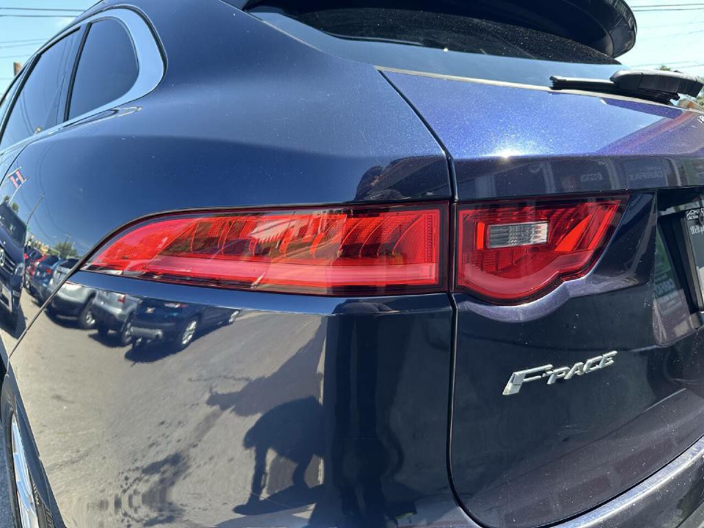 2019 Jaguar F-PACE Image 26