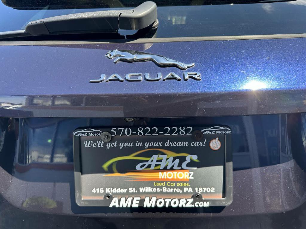2019 Jaguar F-PACE Image 29