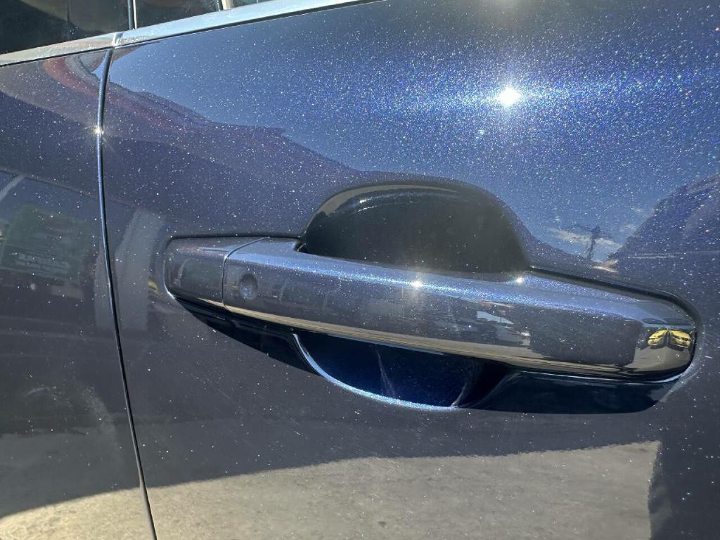 2019 Jaguar F-PACE Image 33