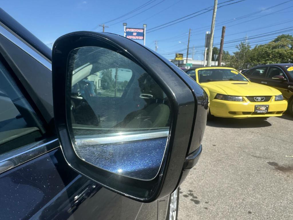 2019 Jaguar F-PACE Image 34