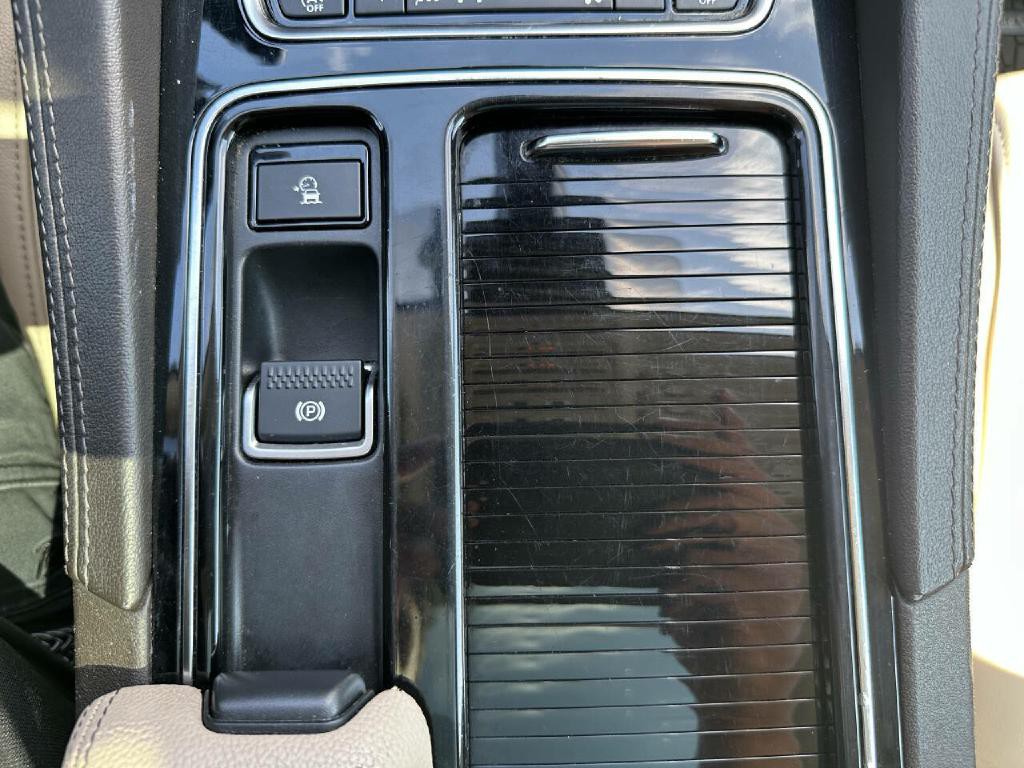 2019 Jaguar F-PACE Image 74
