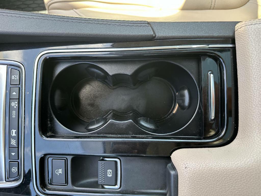 2019 Jaguar F-PACE Image 76