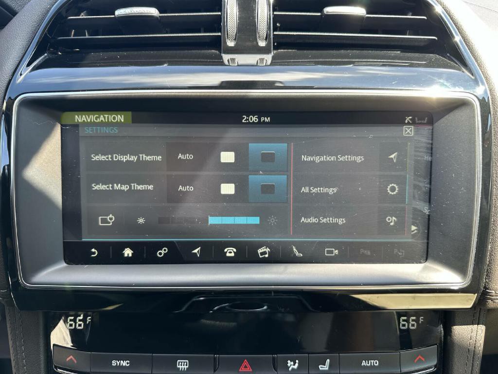 2019 Jaguar F-PACE Image 79