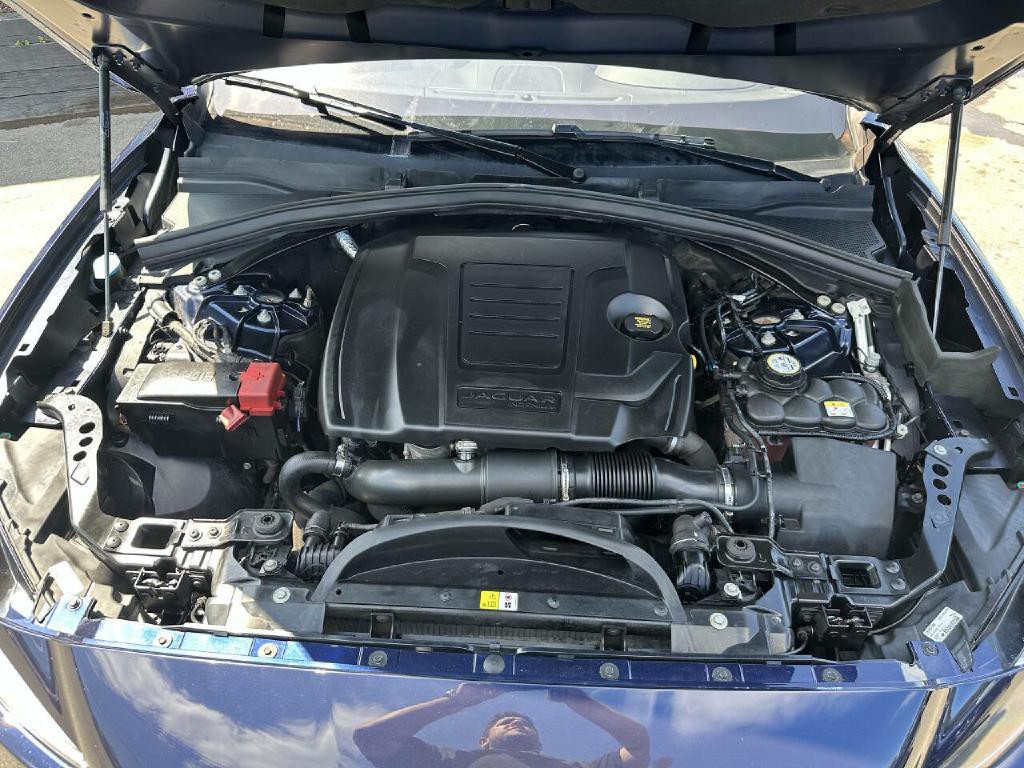 2019 Jaguar F-PACE Image 87