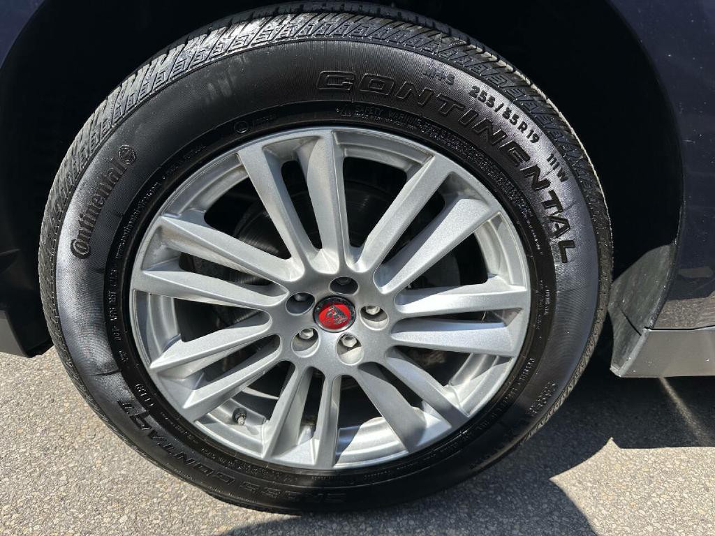 2019 Jaguar F-PACE Image 89