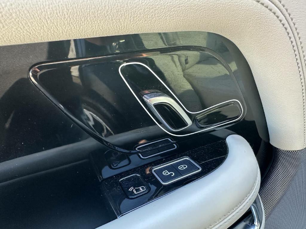 2020 Land Rover Range Rover Image 65