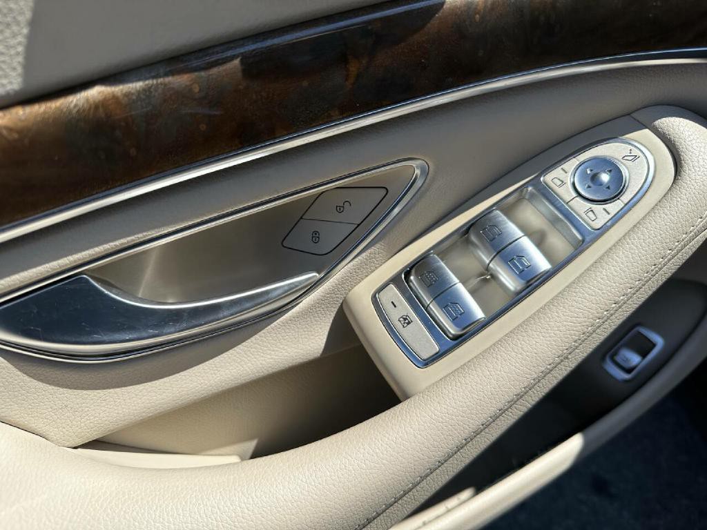 2014 Mercedes-Benz S-Class Image 34