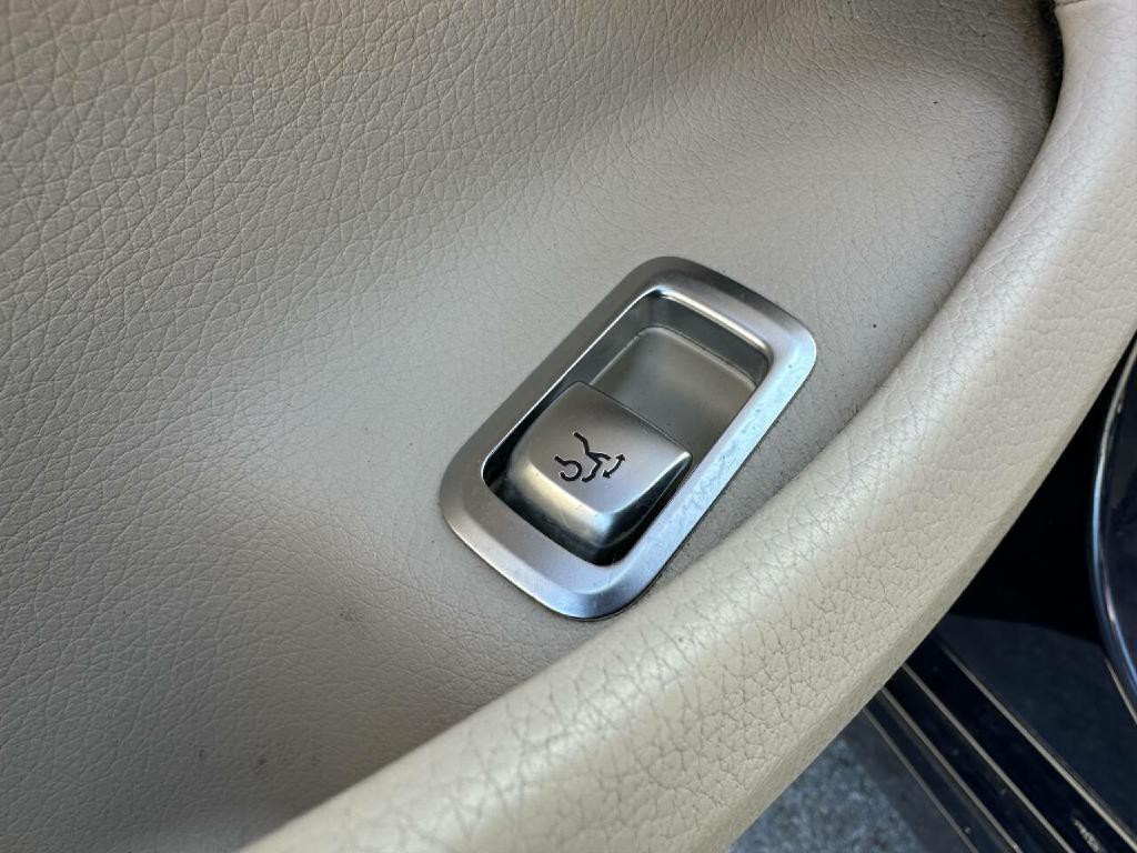 2014 Mercedes-Benz S-Class Image 36