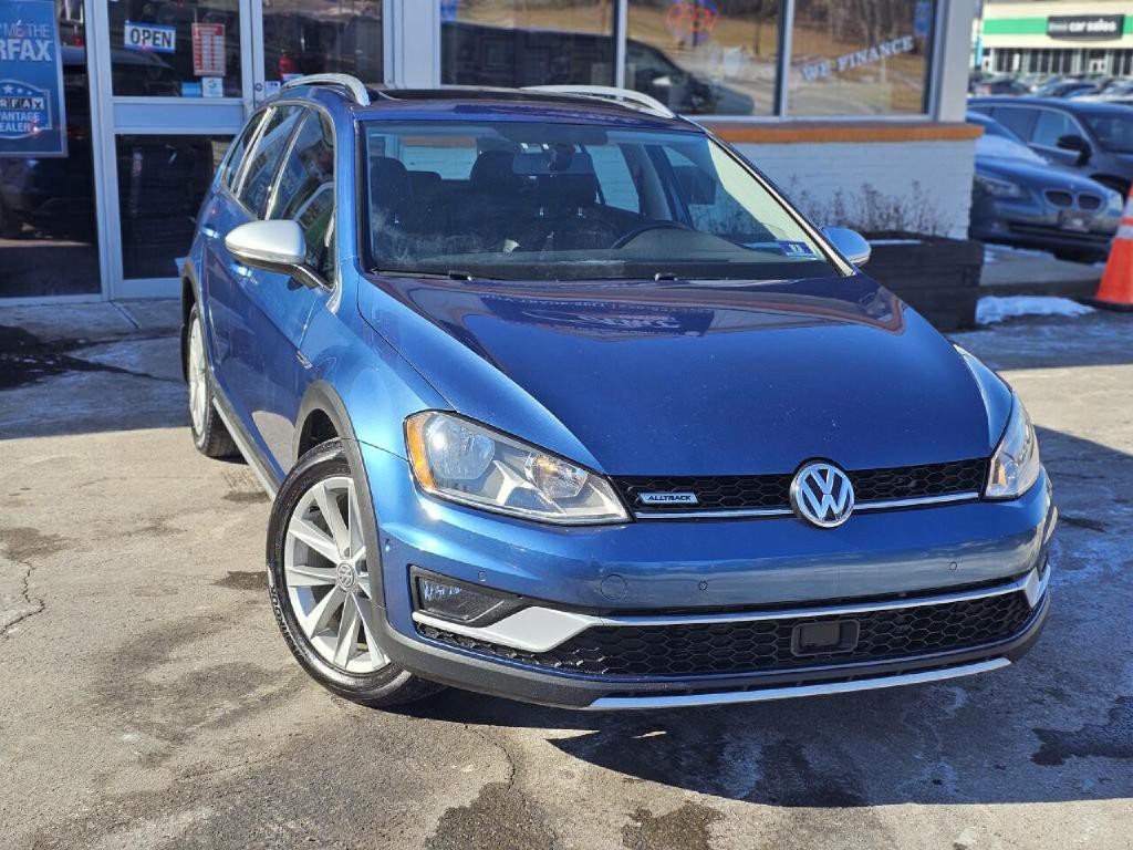2017 Volkswagen Golf Image 3