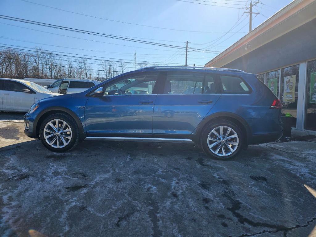 2017 Volkswagen Golf Image 10