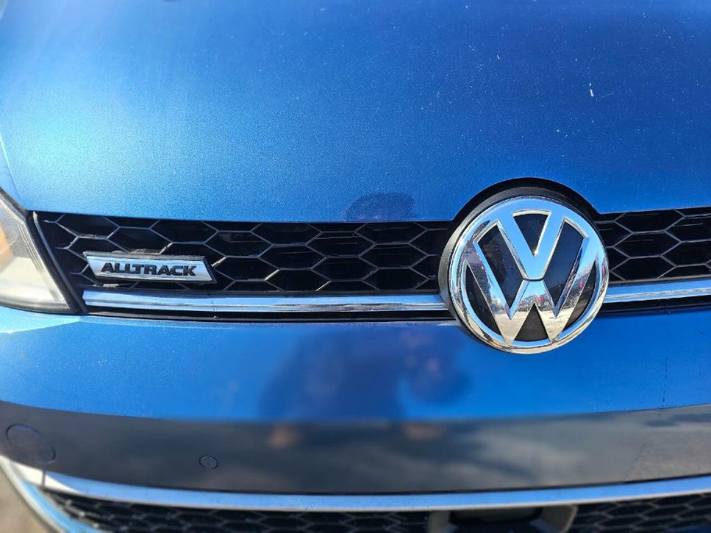 2017 Volkswagen Golf Image 18