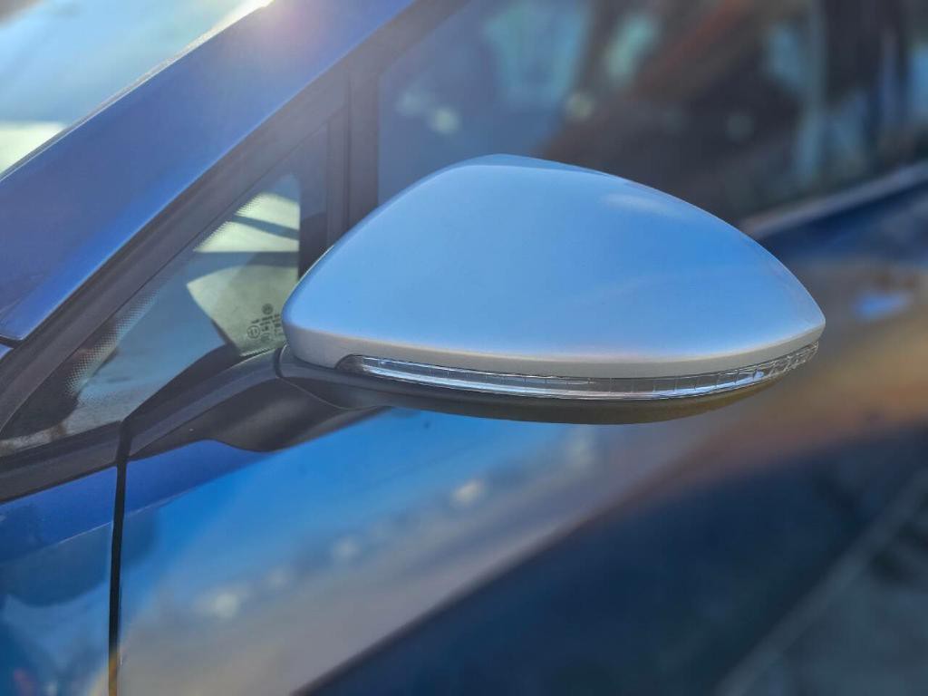2017 Volkswagen Golf Image 21