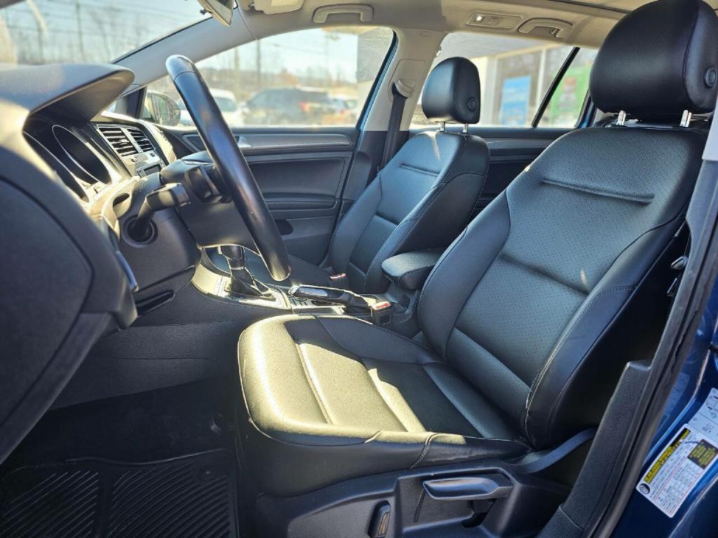 2017 Volkswagen Golf Image 33