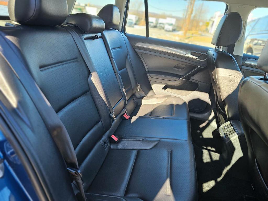 2017 Volkswagen Golf Image 43