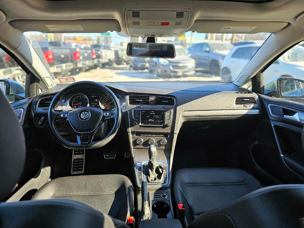2017 Volkswagen Golf Image 48