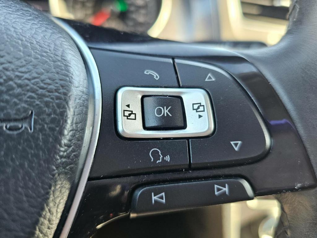 2017 Volkswagen Golf Image 52