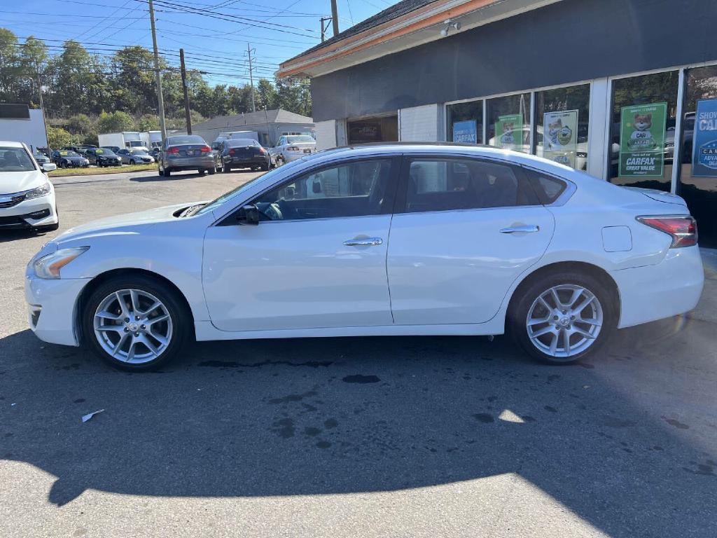2013 Nissan Altima Image 8