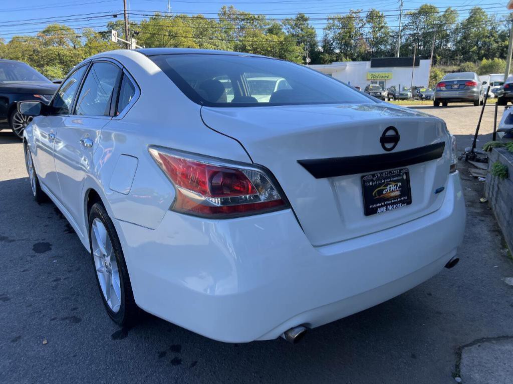 2013 Nissan Altima Image 11