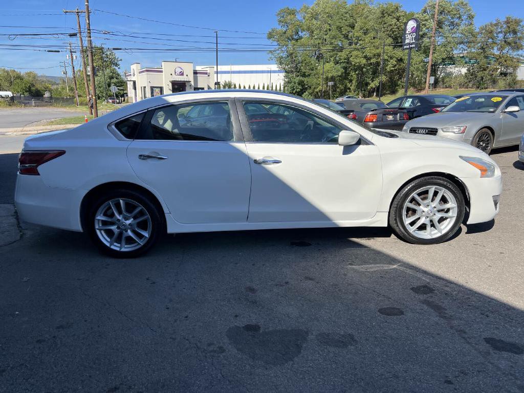 2013 Nissan Altima Image 13