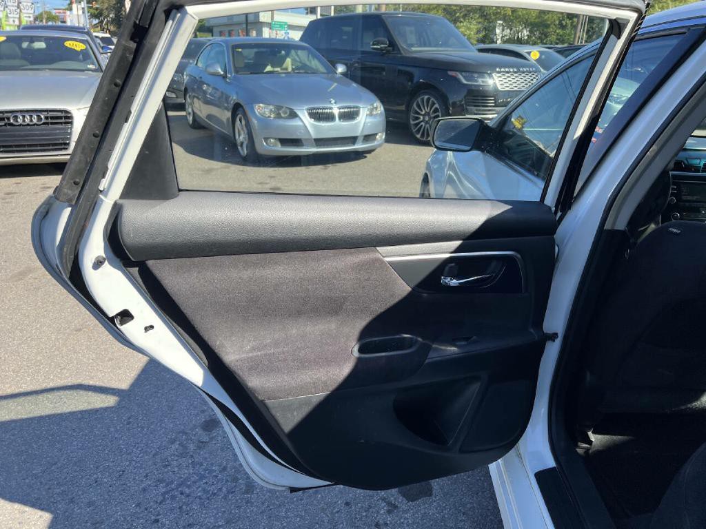 2013 Nissan Altima Image 21