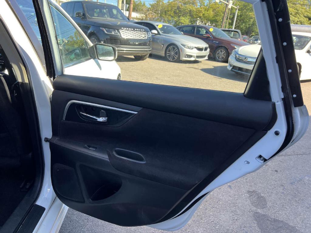 2013 Nissan Altima Image 24