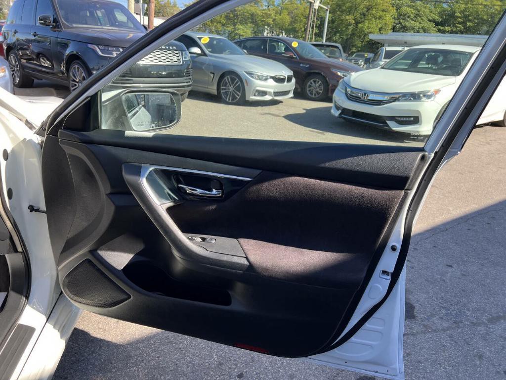 2013 Nissan Altima Image 25