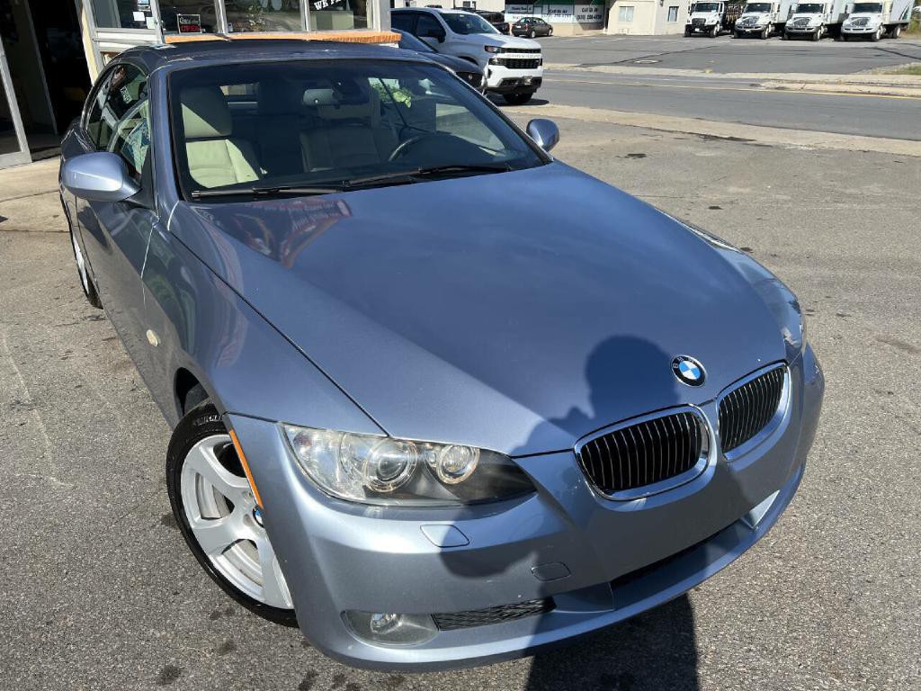 2010 BMW 3 Series Image 2