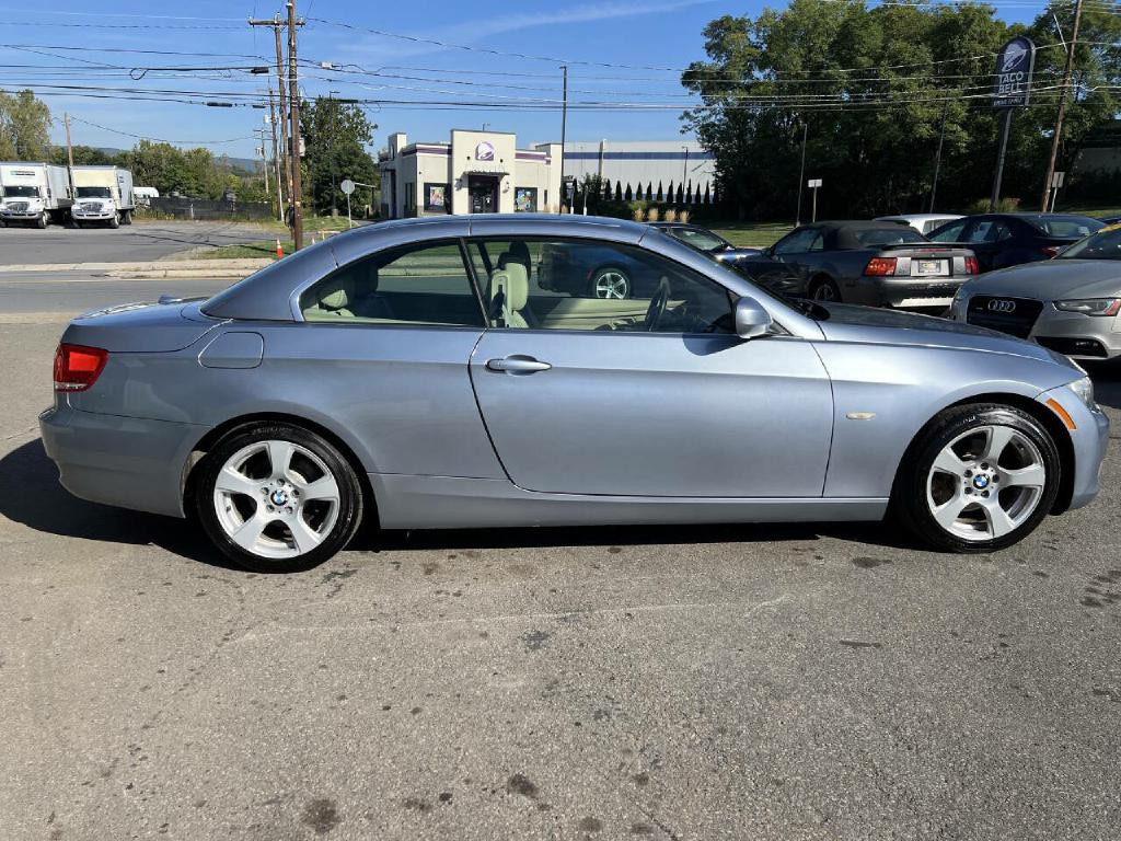 2010 BMW 3 Series Image 10