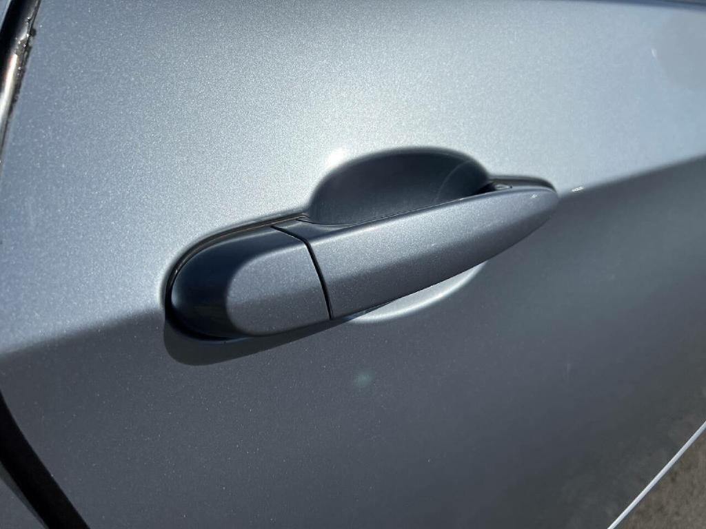 2010 BMW 3 Series Image 20