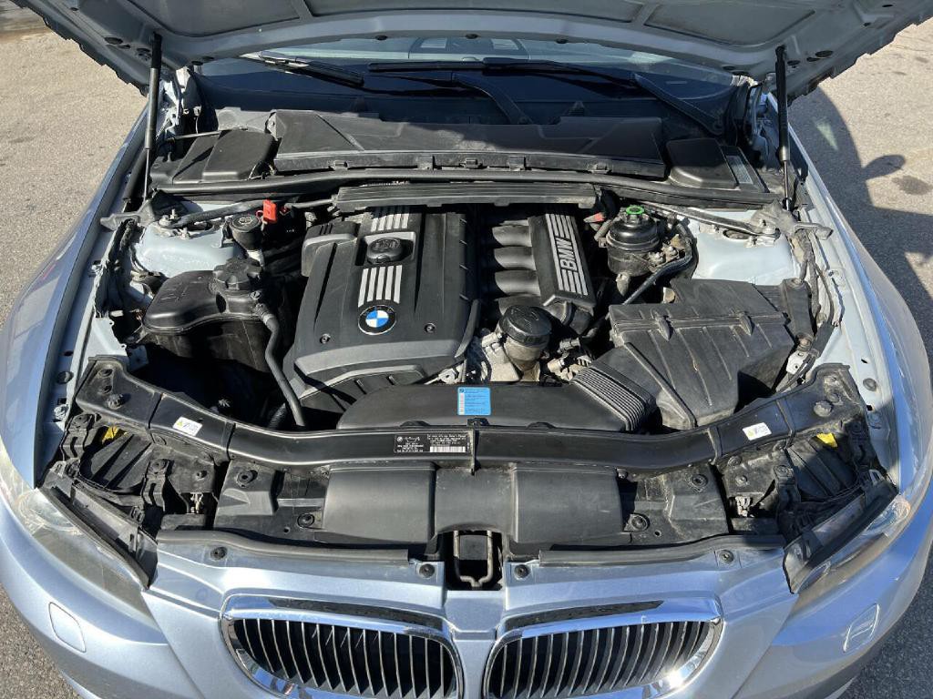 2010 BMW 3 Series Image 31