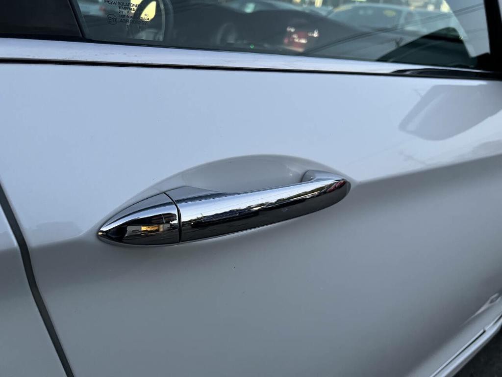 2016 Honda Accord Image 12