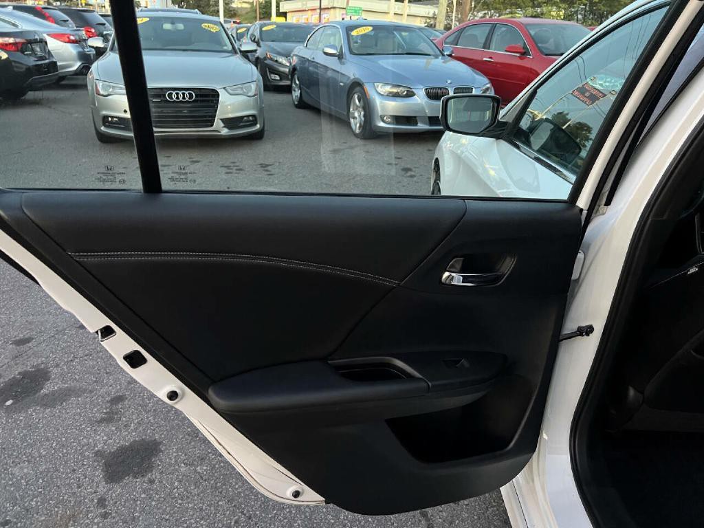 2016 Honda Accord Image 33