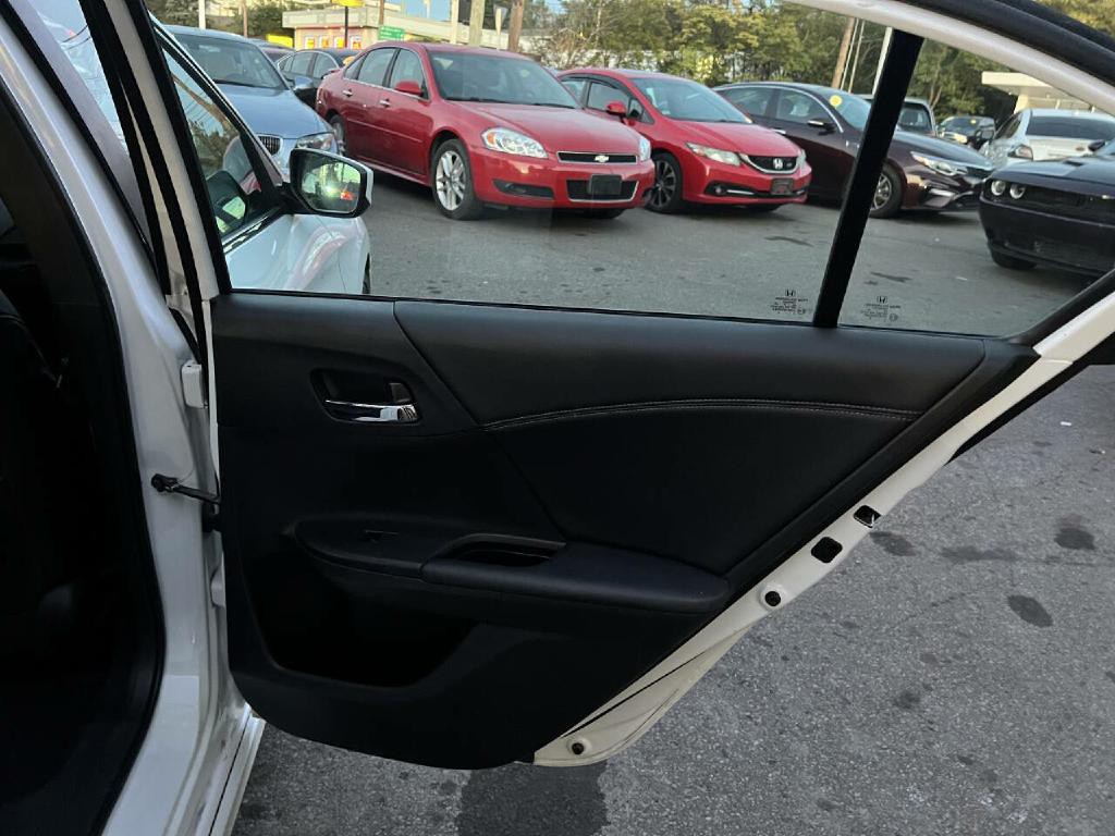 2016 Honda Accord Image 35