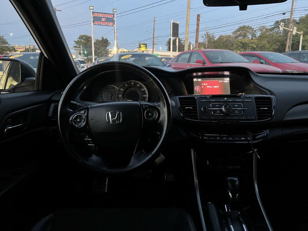 2016 Honda Accord Image 43