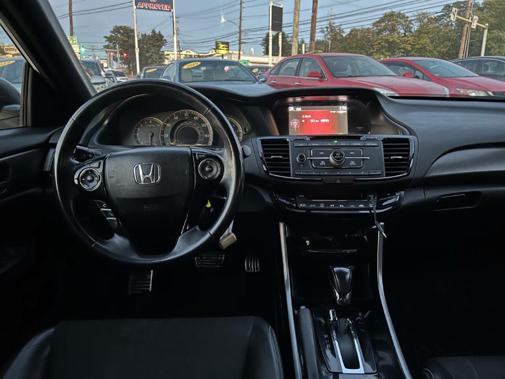 2016 Honda Accord Image 45
