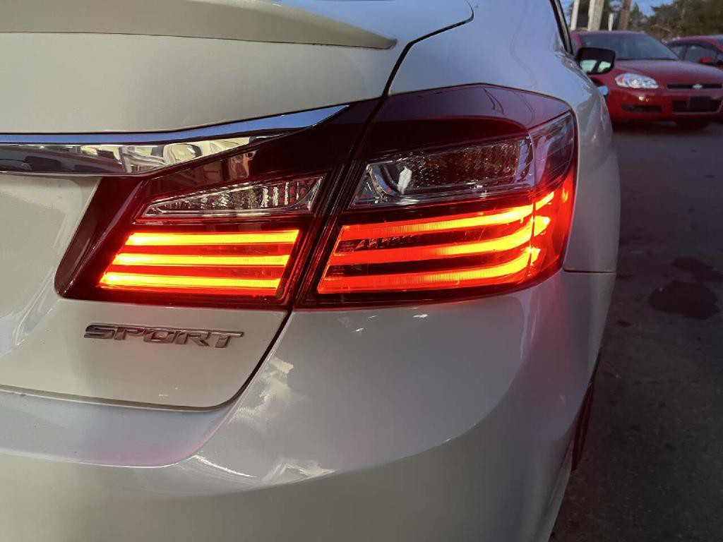 2016 Honda Accord Image 63