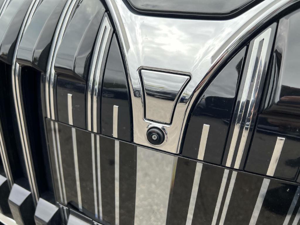 2025 BMW 7 Series Image 21