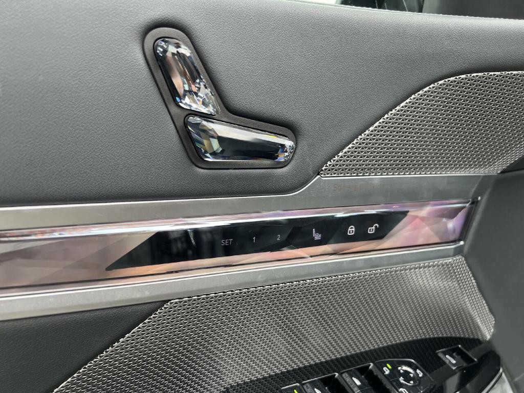 2025 BMW 7 Series Image 47
